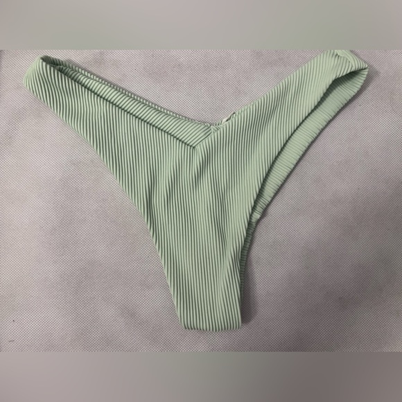 Roxy Bikini - Picture 2 of 2